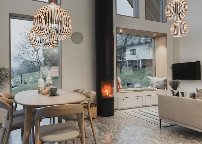 House Bale, Bale بيت للعطل Kostel