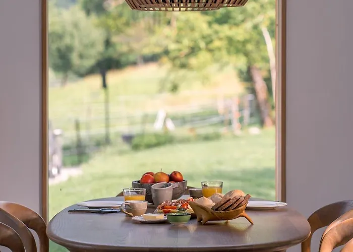 House Bale, Bale بيت للعطل Kostel